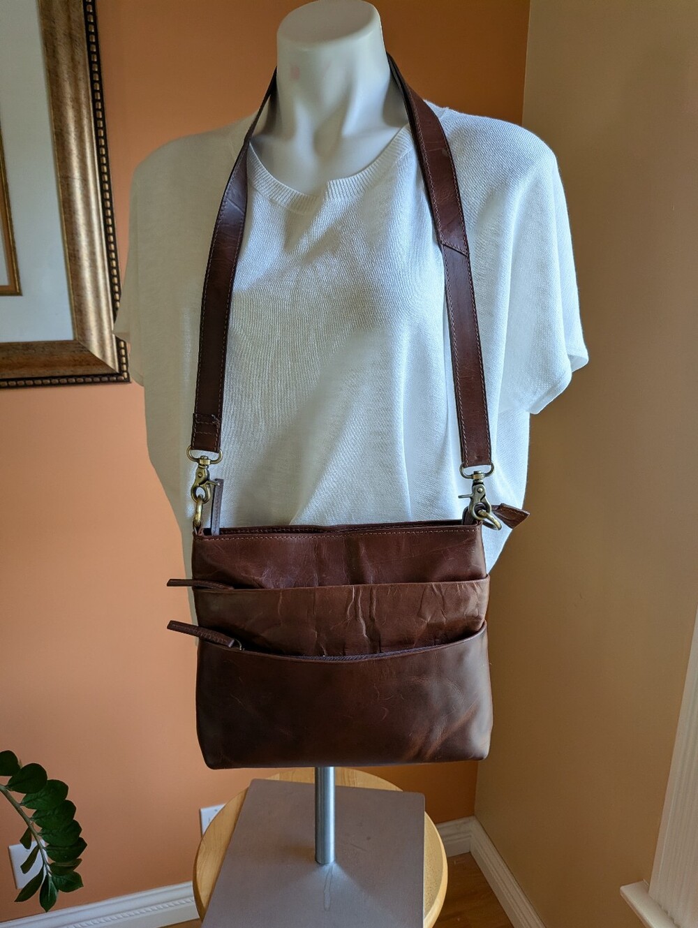 Brown Leather Crossbody Bag for Women's Classic Everyday Carry